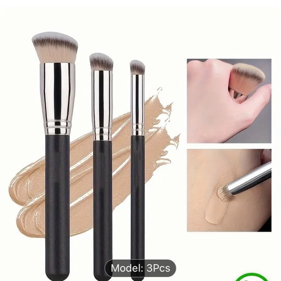🎁4 for $50🎁 Makeup brush set for foundation and concealer 3 piece - Picture 1 of 5